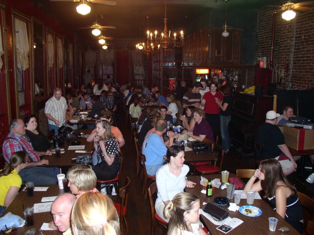 011 Crowd before show.jpg
